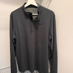 Nike Dri-Fit Victory Long Sleeve 1/2 Zip Golf Top - Medium